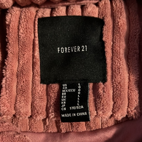 FOREVER 21 Rose Gold Pink Puffer Coat 🩷 - Picture 3 of 6